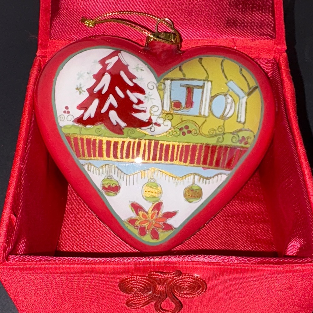 Pier 1 Li Bien Heart-Shaped Holiday Ornament Red and Gold Accents Joy Box 2008